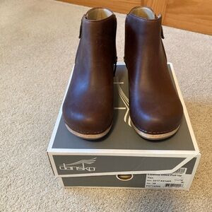 NEW 🌺 Dansko Lizanne Oiled Pull Up Tan